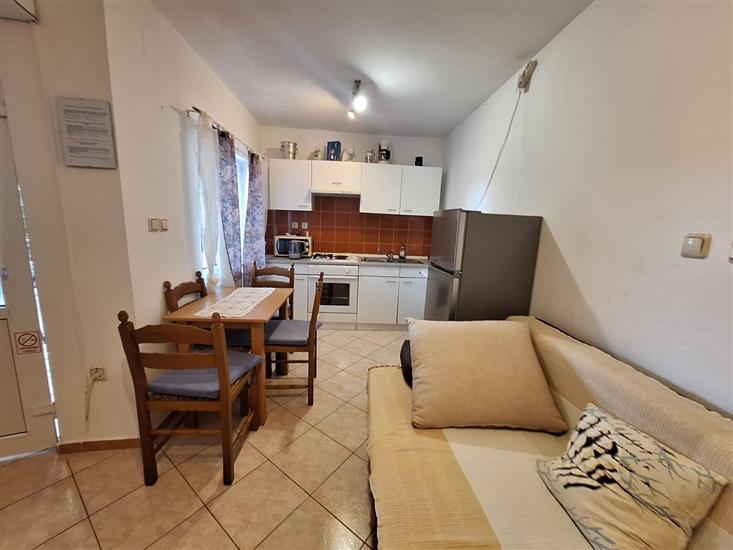 Apartment A2, for 3 persons