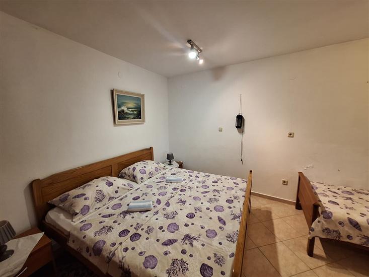 Apartment A2, for 3 persons