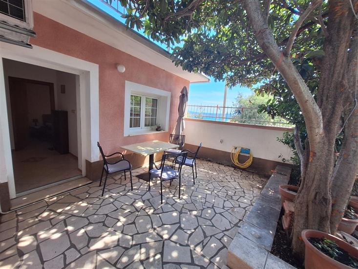 Apartment A2, for 3 persons