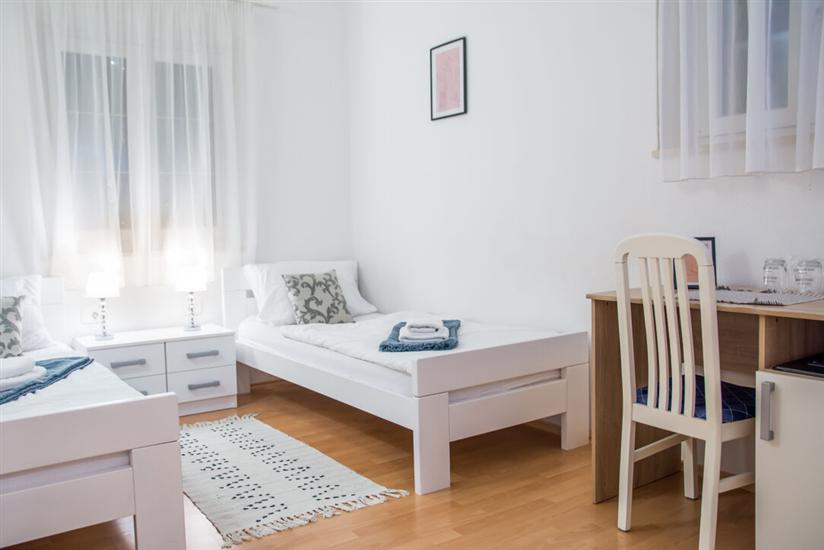 Room S205, for 2 persons