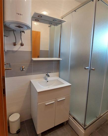 Apartment A2, for 5 persons