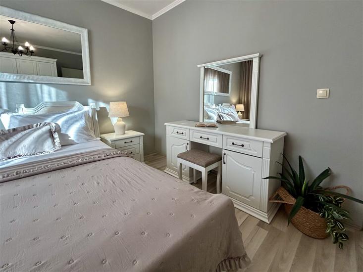 House K1, for 8 persons