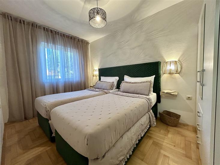 House K1, for 8 persons