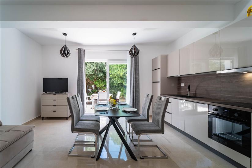 Apartment A2, for 3 persons