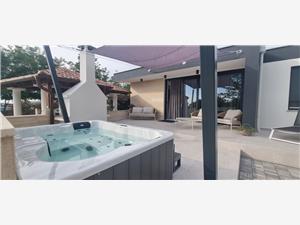 House K and M Pag - island Pag, Size 70.00 m2, Airline distance to the sea 20 m