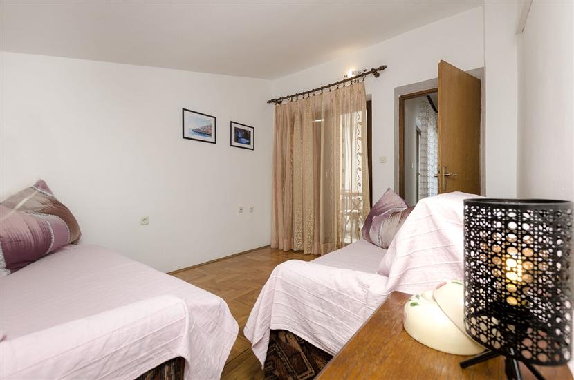 Apartment A4, for 4 persons