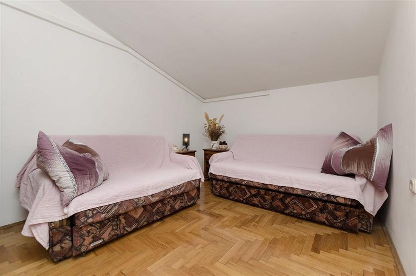 Apartment A4, for 4 persons