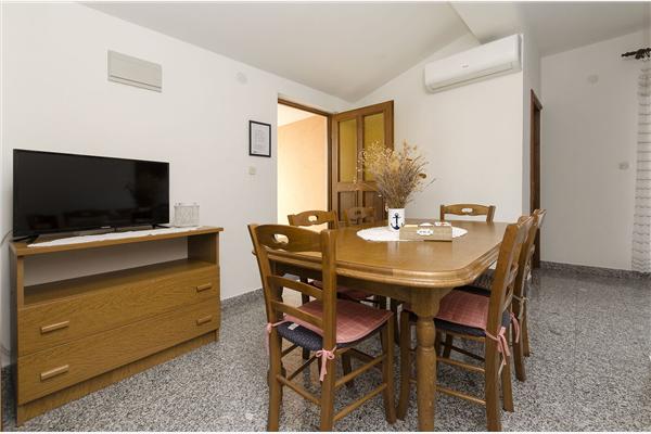 Apartment A4, for 4 persons