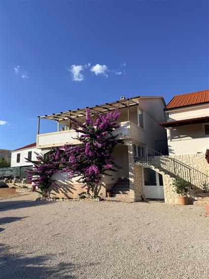 Apartments Luka