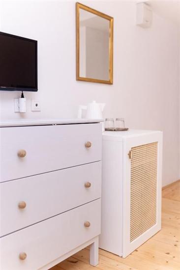 Room S1, for 2 persons