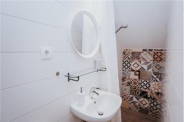Room S2, for 2 persons