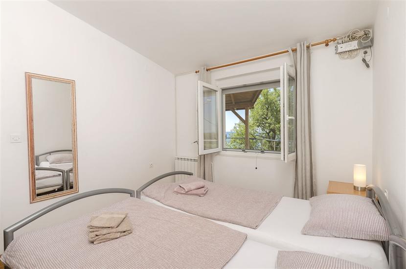 Apartment A3, for 5 persons