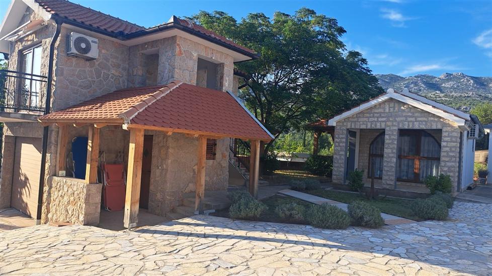 House Paklenica Stone I