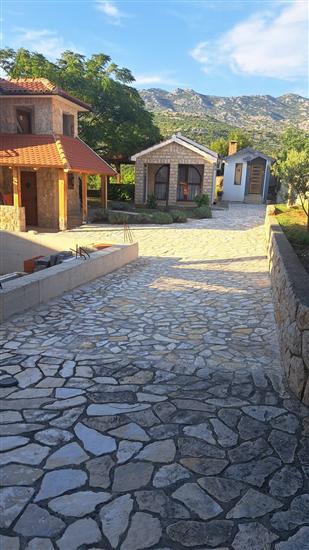 House Paklenica Stone I