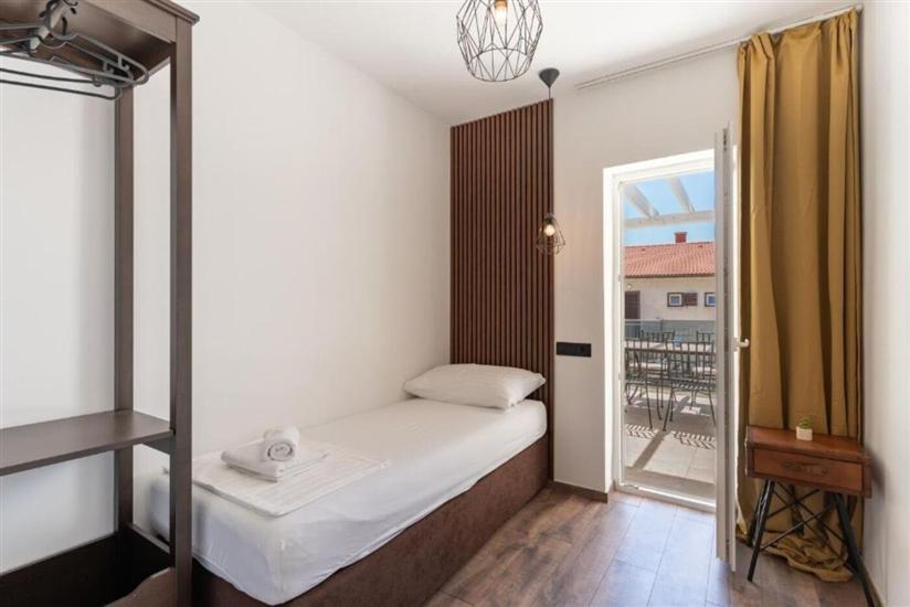 Apartment A5, for 5 persons