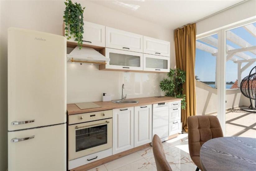 Apartment A8, for 5 persons