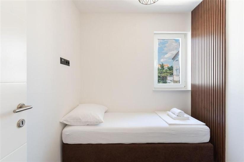 Apartment A8, for 5 persons