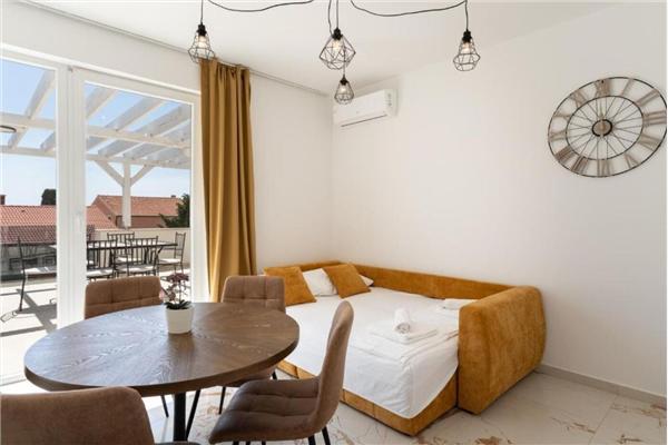 Apartment A8, for 5 persons