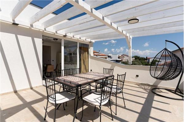 Apartment A8, for 5 persons