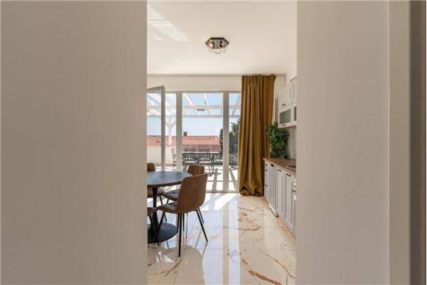 Apartment A9, for 5 persons