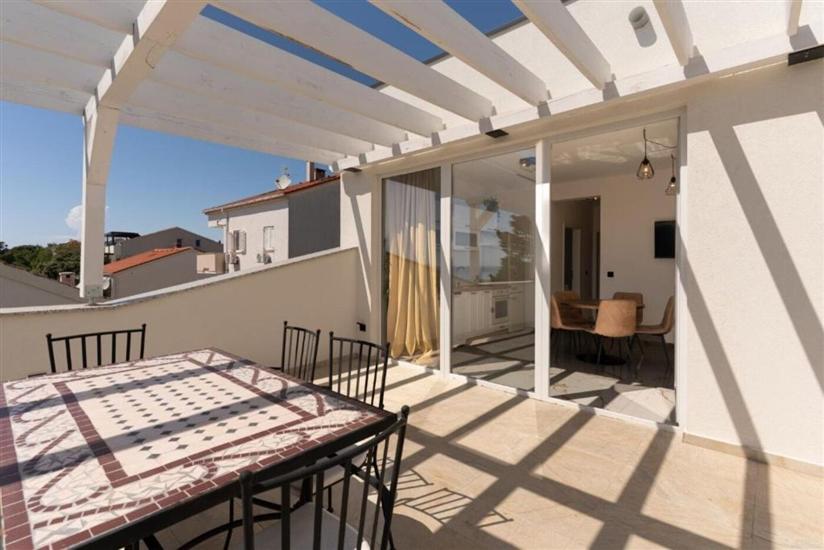 Apartment A9, for 5 persons