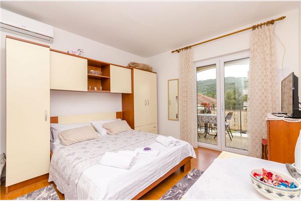 Apartment A1, for 2 persons