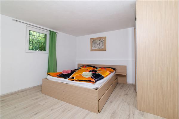 Hiša K1, na 8 osebe