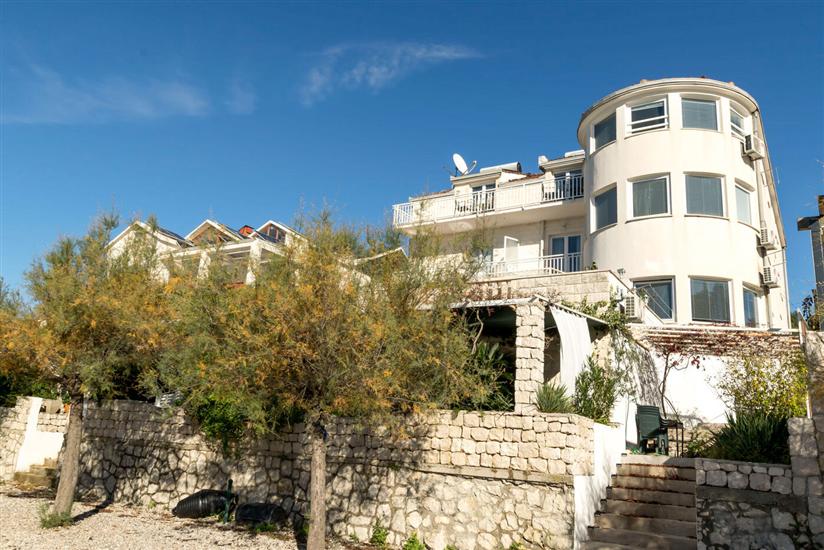Apartments Beach house Blace