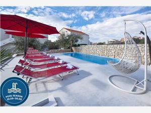 Apartman i Soba Cherry Novalja - otok Pag, Kvadratura 40,00 m2, Namestitev z bazenom, Oddaljenost od centra 600 m