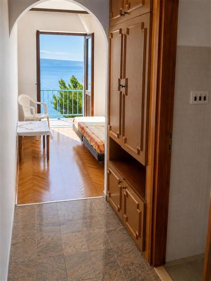 Room S2, for 4 persons