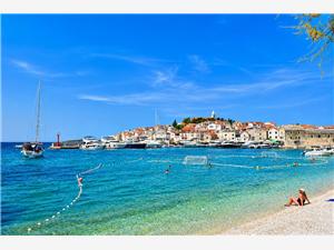 Apartment Burica Primosten, Size 75.00 m2, Airline distance to the sea 50 m, Airline distance to town centre 355 m