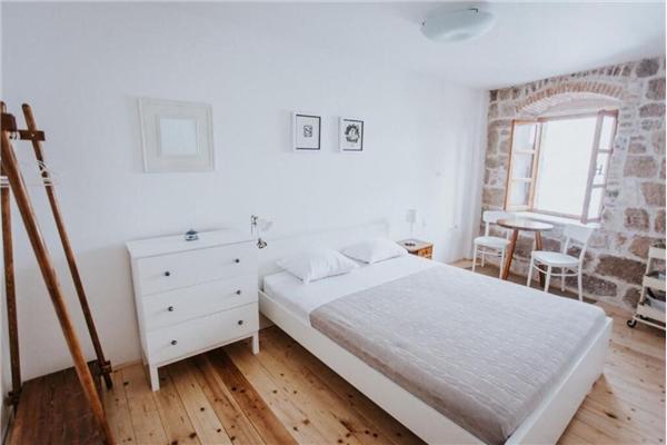 Room S2, for 2 persons