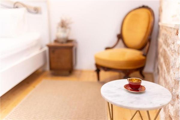 Room S1, for 2 persons