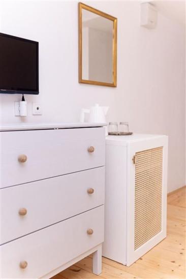 Room S1, for 2 persons