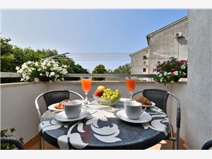 Apartment Ingrid Vrsar, Size 80.00 m2, Airline distance to town centre 100 m