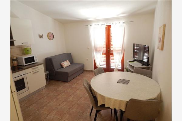 Apartment A1, for 5 persons