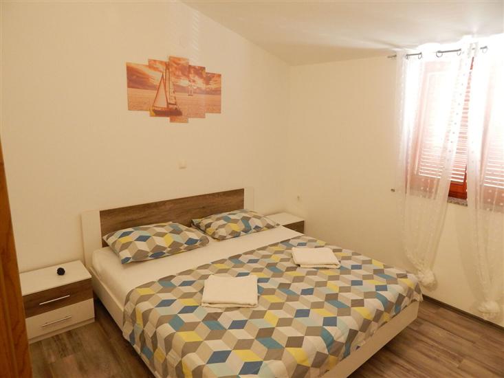 Apartment A1, for 5 persons