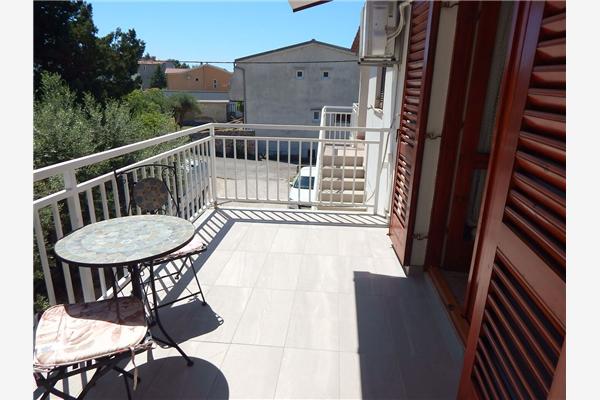 Apartment A1, for 5 persons