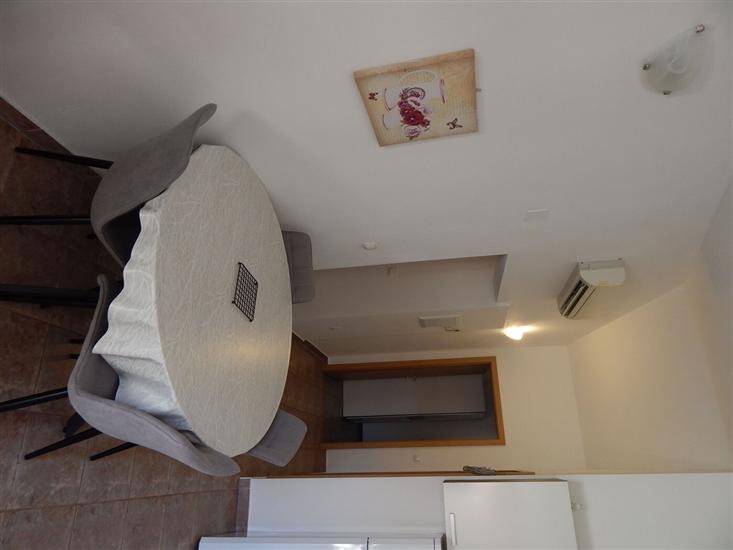 Apartment A1, for 5 persons