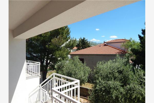 Apartment A1, for 5 persons
