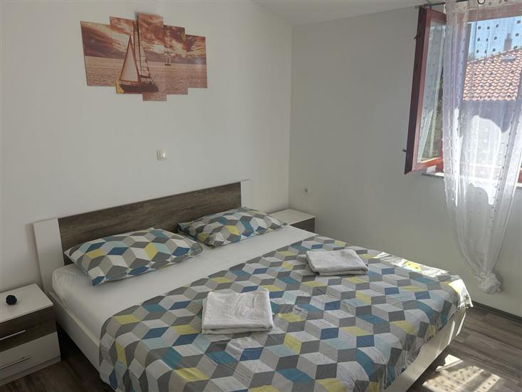 Apartment A1, for 5 persons