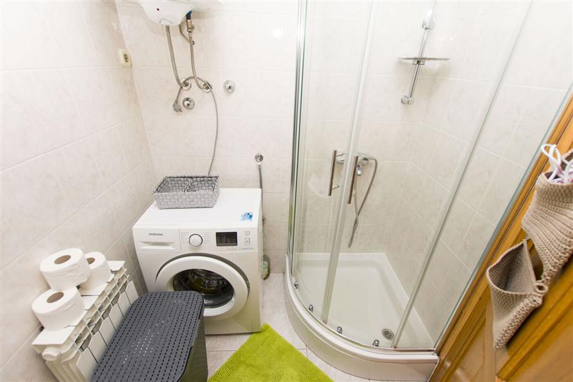 Apartment A2, for 5 persons