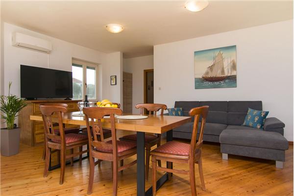 Apartment A2, for 5 persons