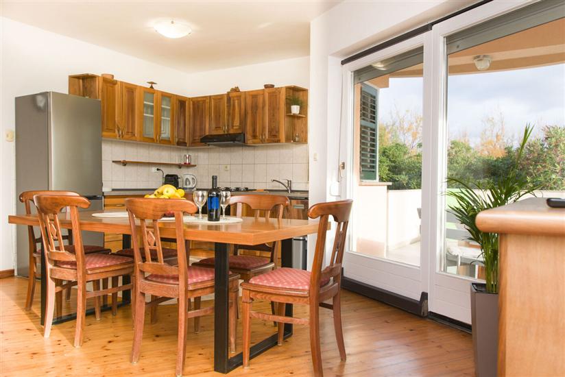 Apartment A2, for 5 persons