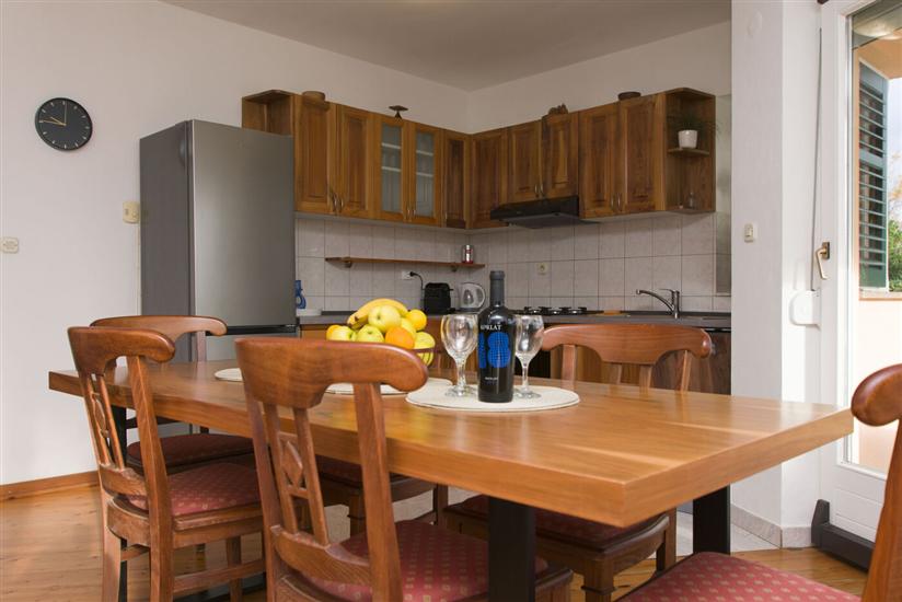 Apartment A2, for 5 persons