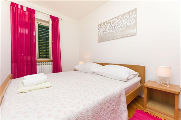 Apartment A2, for 5 persons