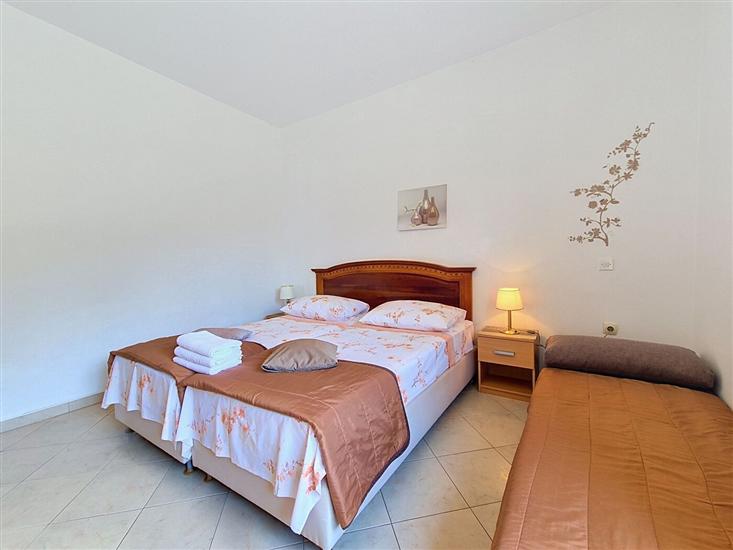 Apartment A1, for 7 persons