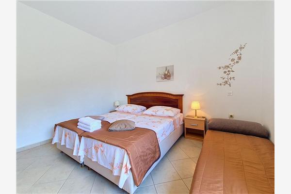Apartment A1, for 7 persons