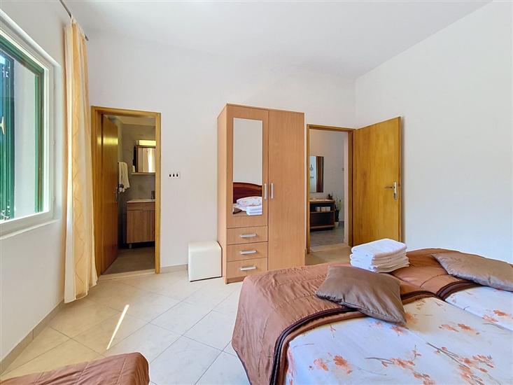 Apartment A1, for 7 persons
