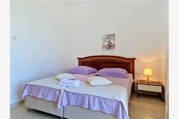 Apartment A1, for 7 persons